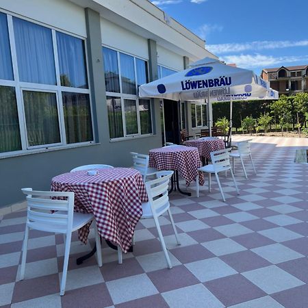 Blue Sky Hotel Golem Kültér fotó